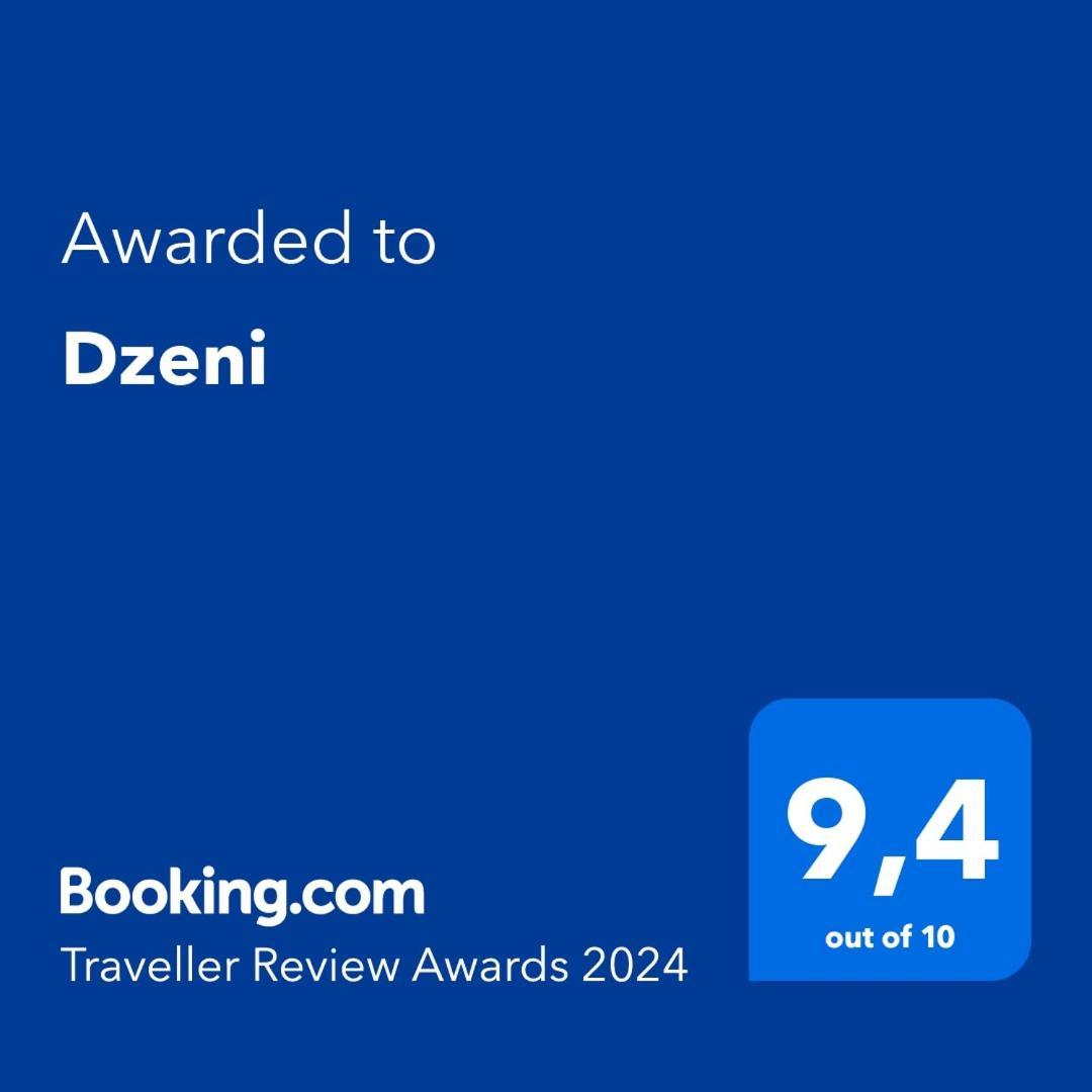 Dzeni Guest House Amatciems Bagian luar foto
