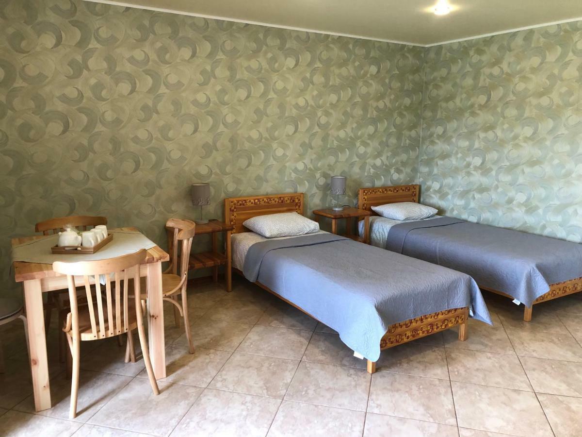 Dzeni Guest House Amatciems Bagian luar foto