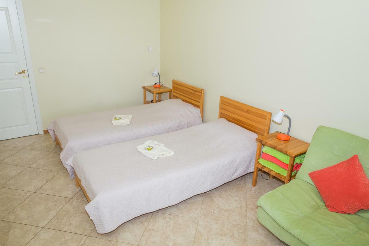 Dzeni Guest House Amatciems Bagian luar foto