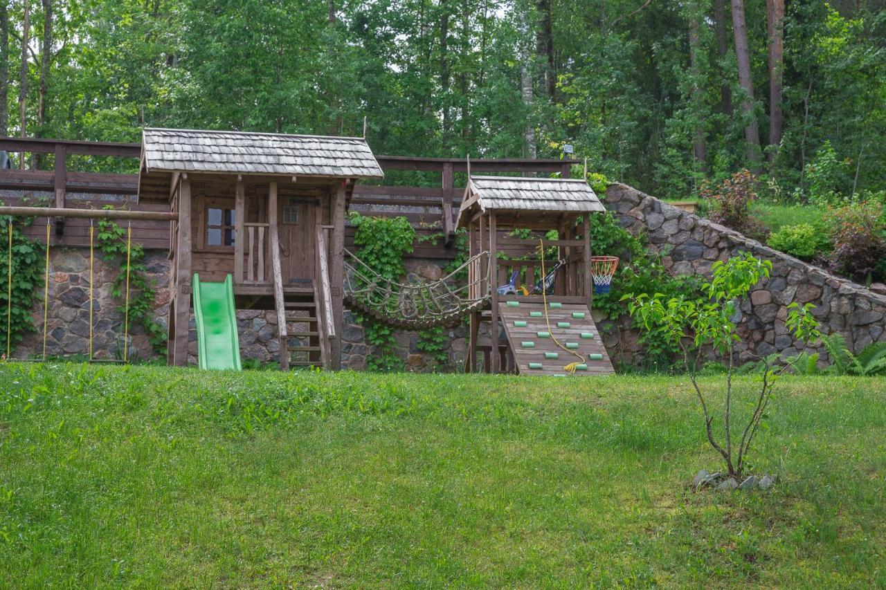 Dzeni Guest House Amatciems Bagian luar foto